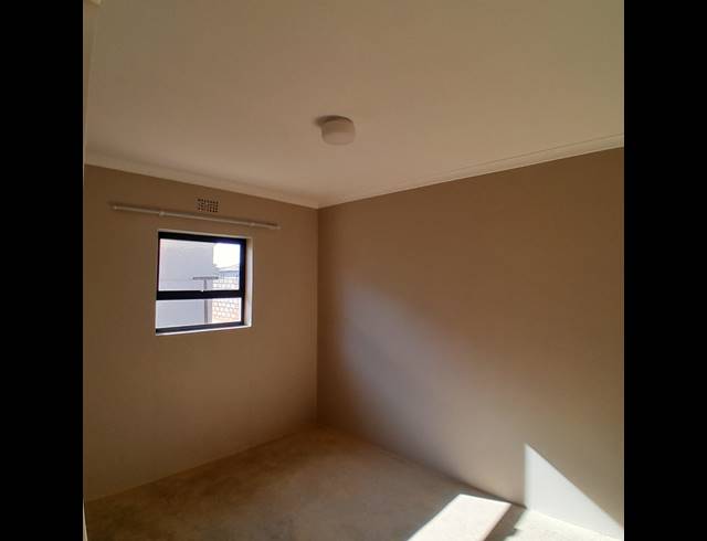 2 BEDROOM FREEHOLD FOR SALE IN NEW MODDER